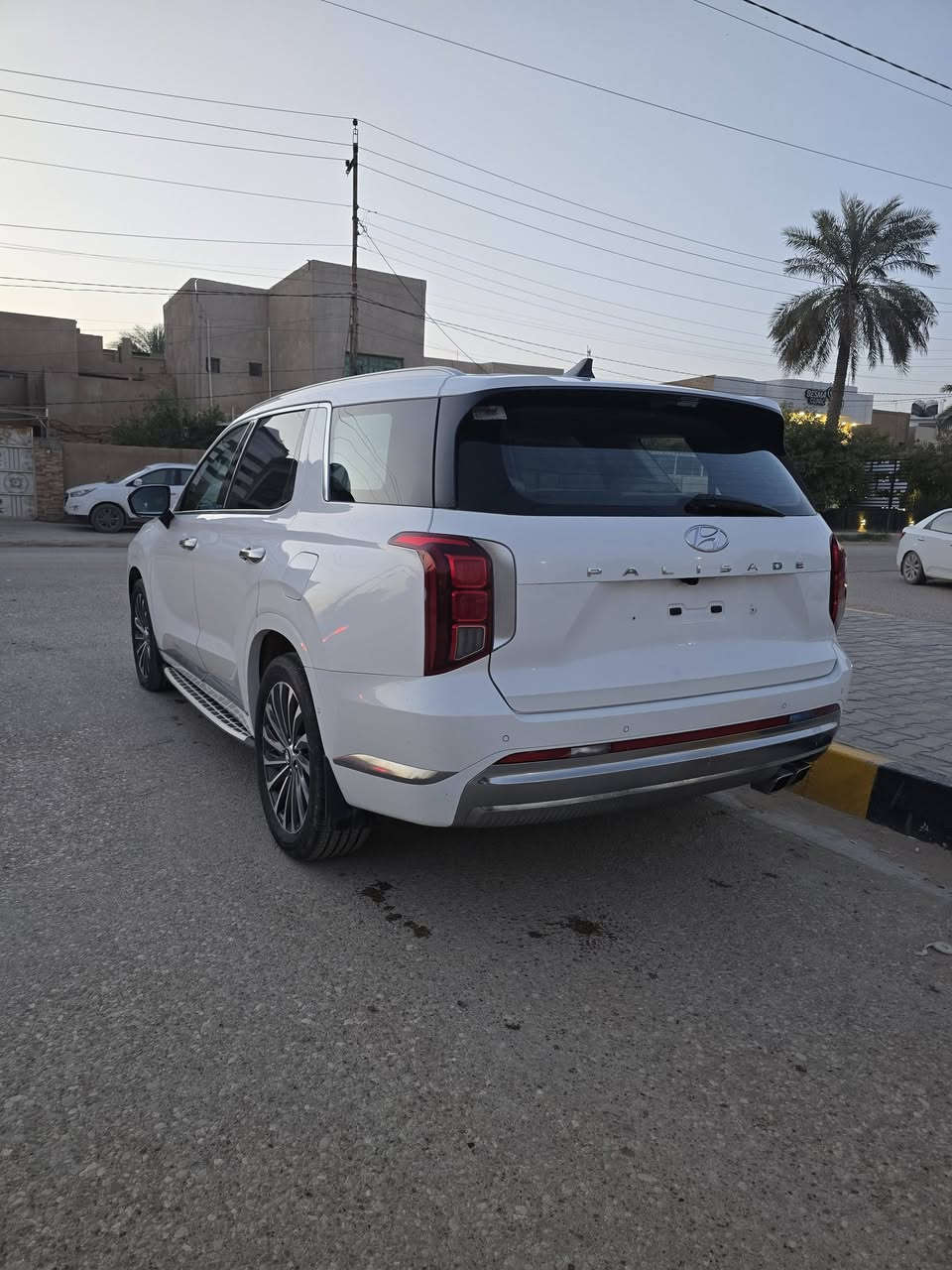 سلام عليكم 
رمضان كريم عليكم ان شاء الله 🌙

صارلي هواي ماعارضلكم سيارات 

عندي سيارتين بلسايد للبيع 
الأولى هي بلسايد ابيض داخل ابيض كالكراف اعلى فئة بالبلسايد موديل ٢٤ 
ماشية ١٥ الف كيلو 
مواصفاتها معروفة ماحاجة اكتبلكم مواصفاتها 

والثانية ٢٦ شكل الجديد قيد الشحن حاليا 
ابيعها واصل الحرة 
هم كالكراف اسود داخل اللون القيسي هذا نزل جديد بال٢٦ 
وهنة ثنينهن كالكراف مواصفاتهن معروفة
الي يدور بلسايد بسعر حلو 
موجود يمي 
مكاني بالحلة 
للاستفسار التواصل على الخاص 
واتساب *********** 
تحياتي للجميع 🌷
