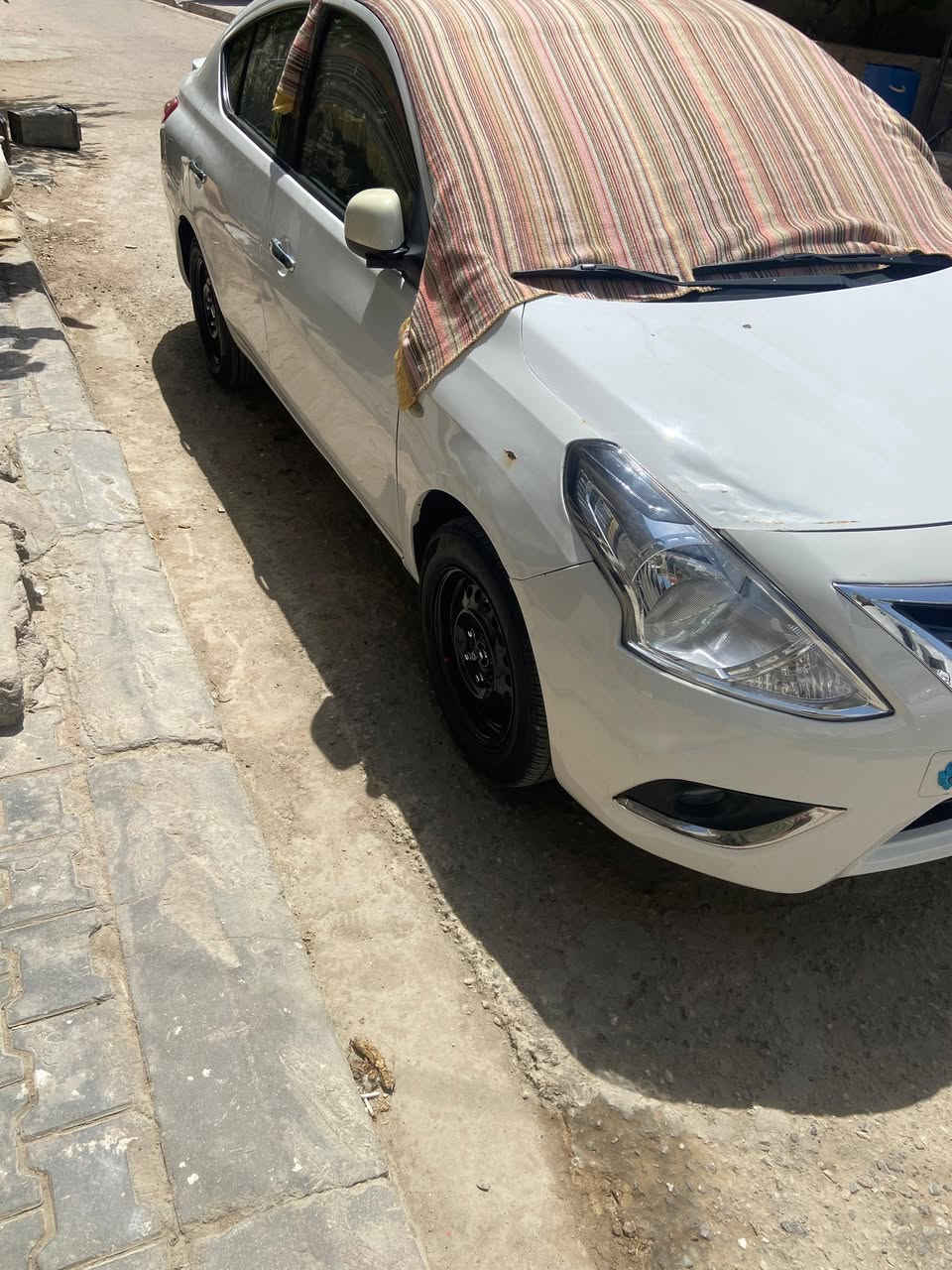 السلام عليكم شباب نيسان سني هندي موديل 22 السيارة بيهه جاملغات ثنين وباب مصبوغ بدون حادث السيارة أهم تاير حداديه السيارة جاهزه من كلشي السيارة بسمي سنويه بل 2027 تريد تحويل تريد وكاله مكان السيارة بصره خمسه ميل السعر 100 وبيهه مجال للطبين ابو ال 90 لا تخابر الرقم ***********
