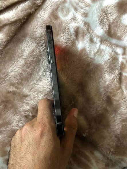 ‏بيع مستعجل
‏iPhone 12 Pro Max 
￼ جهاز مستبدل شاشة 
‏مستبدل ظهر والظهر مفطور 
‏كما موضح في الصور 
‏الجهاز للبيع 
‏السعر 280 وبي مجال قليل 
￼ بطارية 94 
‏ذاكرة 256 
￼ ￼للتواصل ***********￼
خاص مفتوح واتساب مفتوح
