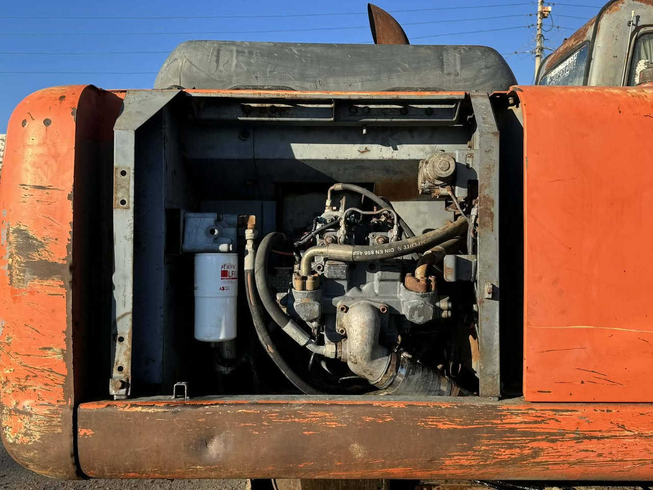 حفاره هيتاشي زت 2004 حجم 200 رقم بغداد حداديه 100%100قطره نضوح مابيها مكينه جاهزه للعمل مسسة جطل بلادي كفالة عامة فقط مضخه مفتوحه ونفسها مشدوده بلادية *********** ماجاوب خاص!
