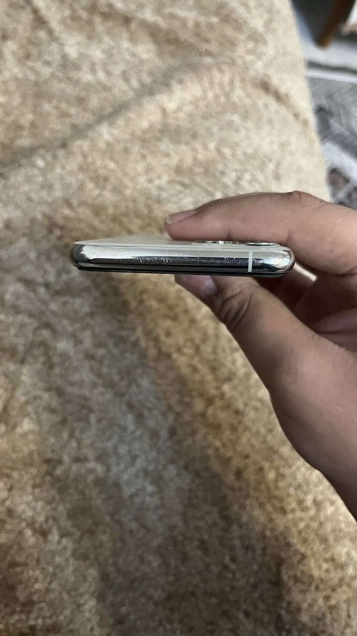 سلام عليكم ايفون ١١ برو فقط الجهاز لا مفتوح ولا مصلح ما مبدل بي شي ابد جهاز نموذج M بطاريه ٨٣ ذاكرته ٢٥٦ الجهاز وضيف كلش و مابي اش كسر او ضرر سعره الجهاز ٣٠٠ وبي مجال مكاني كركوك رقمي هاذ ***********
