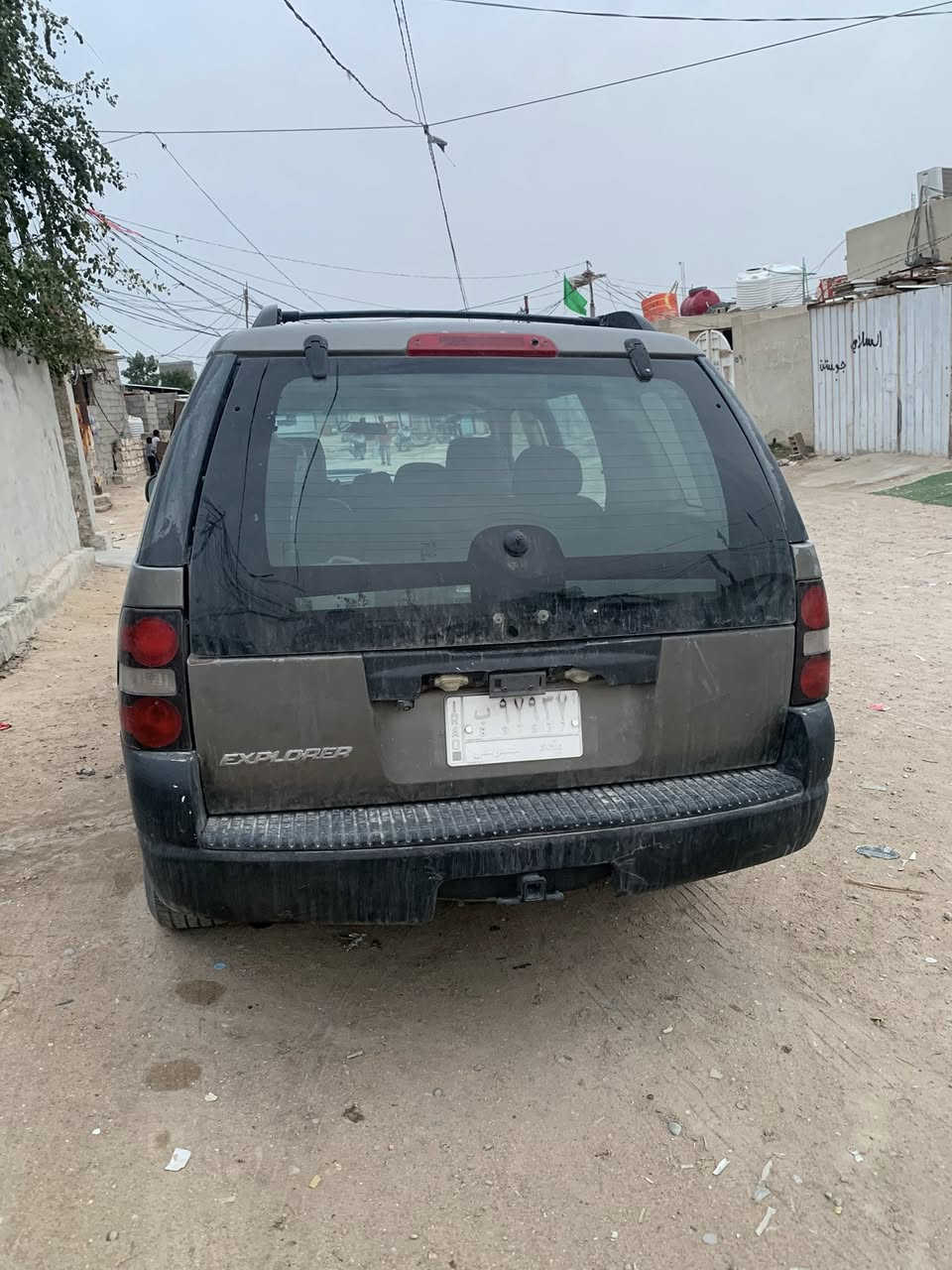السلام عليكم فورد اكسبلور مديل 2004 أمريكي مكينه محور ياباني 3000السياره نظيفه وحلوه السياره لونه جارد رقمه بغداد مكانه كربلاء تجي وتشوف معروضه 65 وبيه مجال رقم الهاتف ***********
