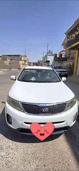 للبيع سورنتوا خليجي كفاله بصمه 4 ستندر بصره بأسمي 
175 ورقه 
المكان اربع شوارع ***********
