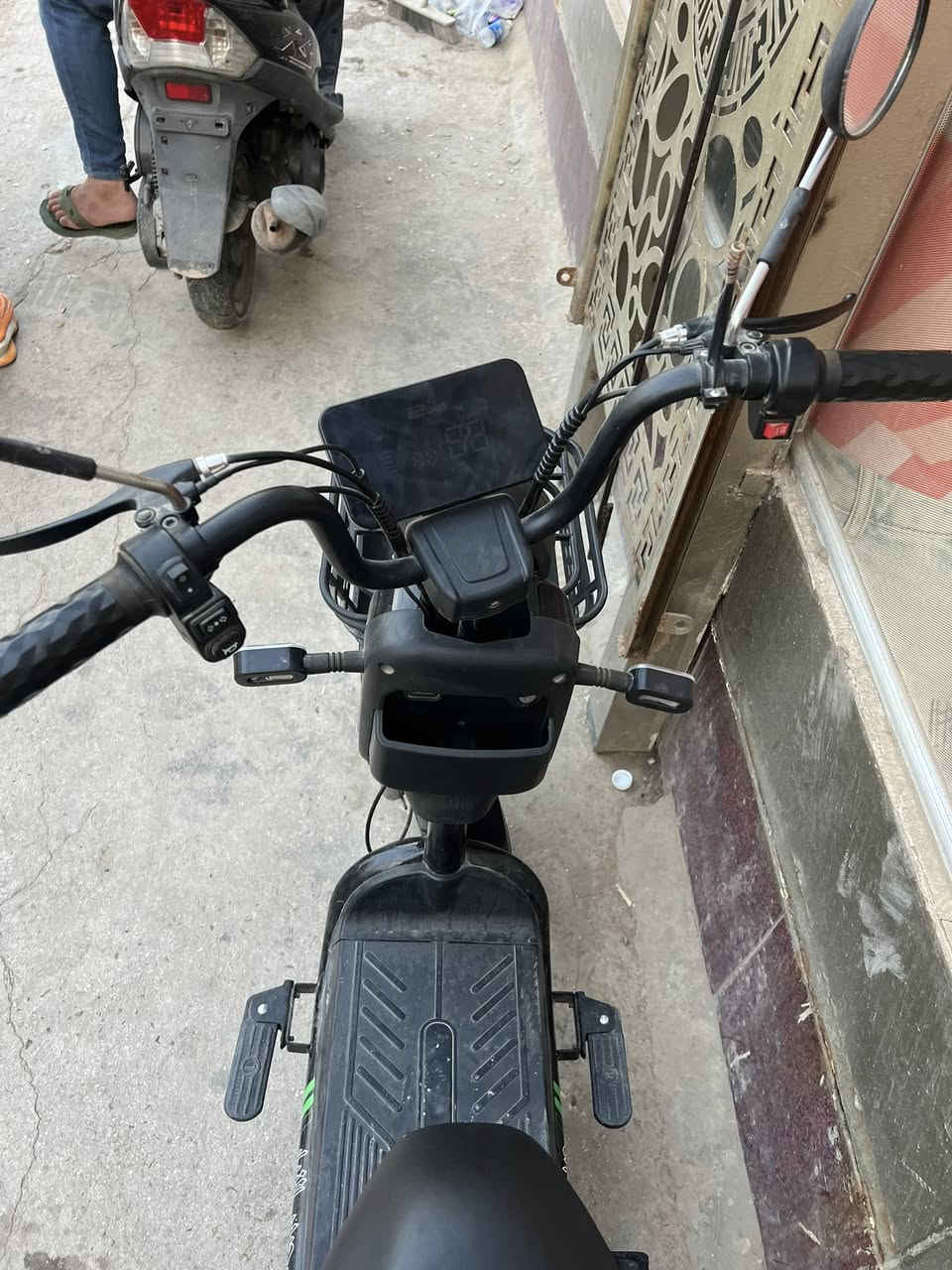 دراجه للبيع نضيفه المكان بغداد الدوره ‭0770 258 1350‬ الرقم.   السعر 275و بيهه مجال
