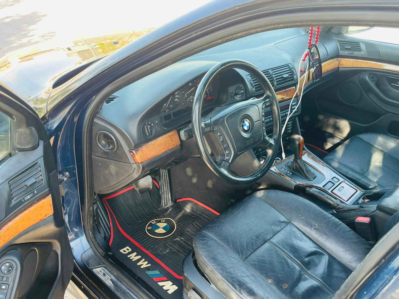 Bmw صقر 99 للبيع
حجم540 مكينه 44 

كير تبترونك 

مصبوغه عام جماليه بدون معجون بدون ضربه 

رقم ديالى دولي تحويل مباشر 

مكينه كير كفاله 

الصور موجوده بيها كل تفاصيل السياره 

مكان السياره صلاح الدين الضلوعيه 

السعر 92 بيها مجال بسيط 

للاستفسار :***********
