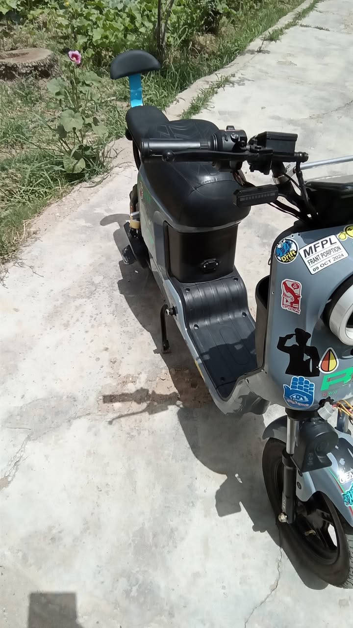 السلام عليكم دراجه شحن ا رتسعه للبيع نضيف موديل ٢٠٢٤ كله كامل بطارات الدبل الولي دراجه فول مواصفات مكان ديالى بعقوبه السعر ٤٠٠ بي مجال للطيبين تفضلو خاص


**إذا كنت صاحب هذا الإعلان وتريد حذفه لأي سبب، رجاءا أرسل رسالة إلى الدعم الفني**