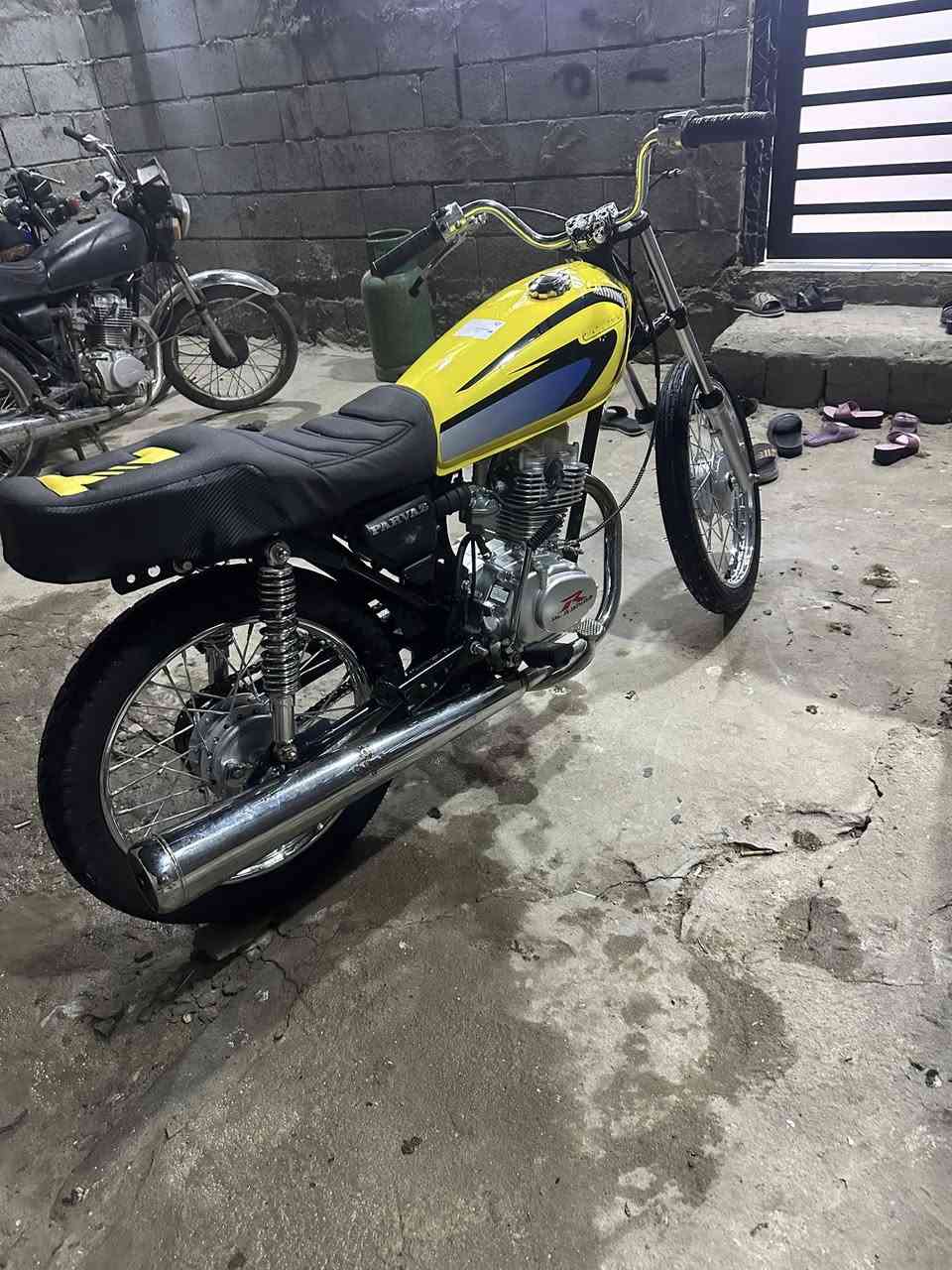 دراجه ايراني للبيع مكينه رايبدو الاخوين الاصلي 6 احرف ستوا معمره جديده برقي ما مفتوح بيهاا مكفوله من سرقه سعرهاا 700 وبيهاا مجال قليل مكاني البصره ابو الخصيب رقم ***********
