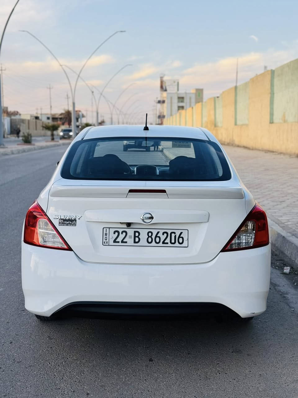 على بركة لله 
نيسان سني 2023
بيها بابين مبدل بلادي جهت الصدر وجاملغ خلفي صبغ 
شاشة وكامره
سبايدر 
جام 4 كهرباء 
تبريد قطعتين 
تحكمات ستيرن 
اشاير بالمري 
وباقي المواصفات المعروفة 
مكان السيارة الرمادي 
السعر 105 وبيها مجال 
***********
