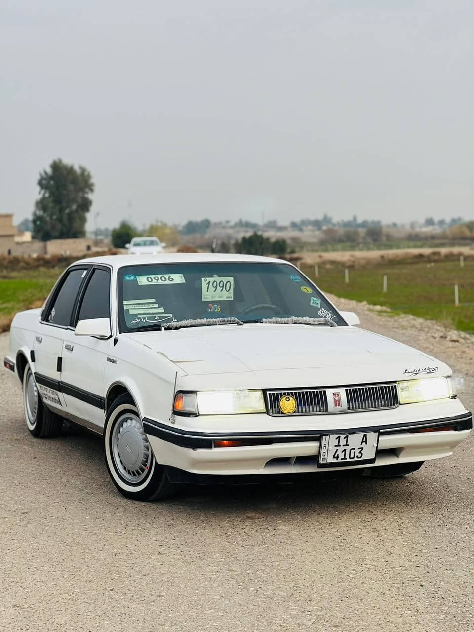 السلام عليكم
اولدز للبيع 
موديل 1990
رقم بغداد دولي مشروع وطني
كير محرك شرط 
صدر جديد 
تخم تاير جديد 
كهربايات كلها شغاله مابيها نقص 
السياره احلى من الصوره 
السعر 42 وبيها مجال شي قليل 
مكان السياره تكريت الاستفسار الاتصال ع الرقم***********
