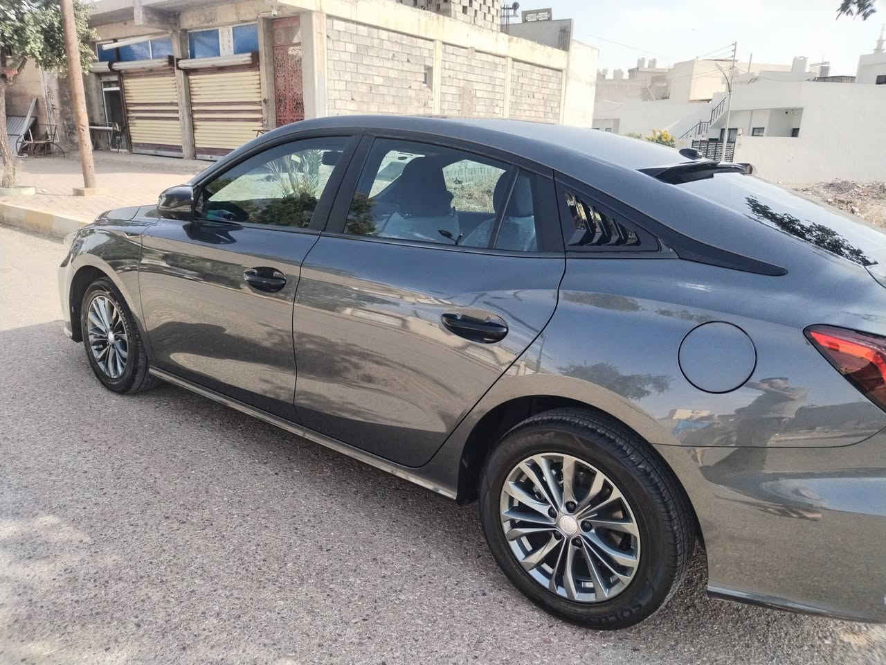 سلاو هاوریان
mggt 2025  نەوتی فول دوو هەزار ونیو رویشتووە کامل جوانکاری بو کراوە بی بویاغ بی سارد بی شوخت 
***********

