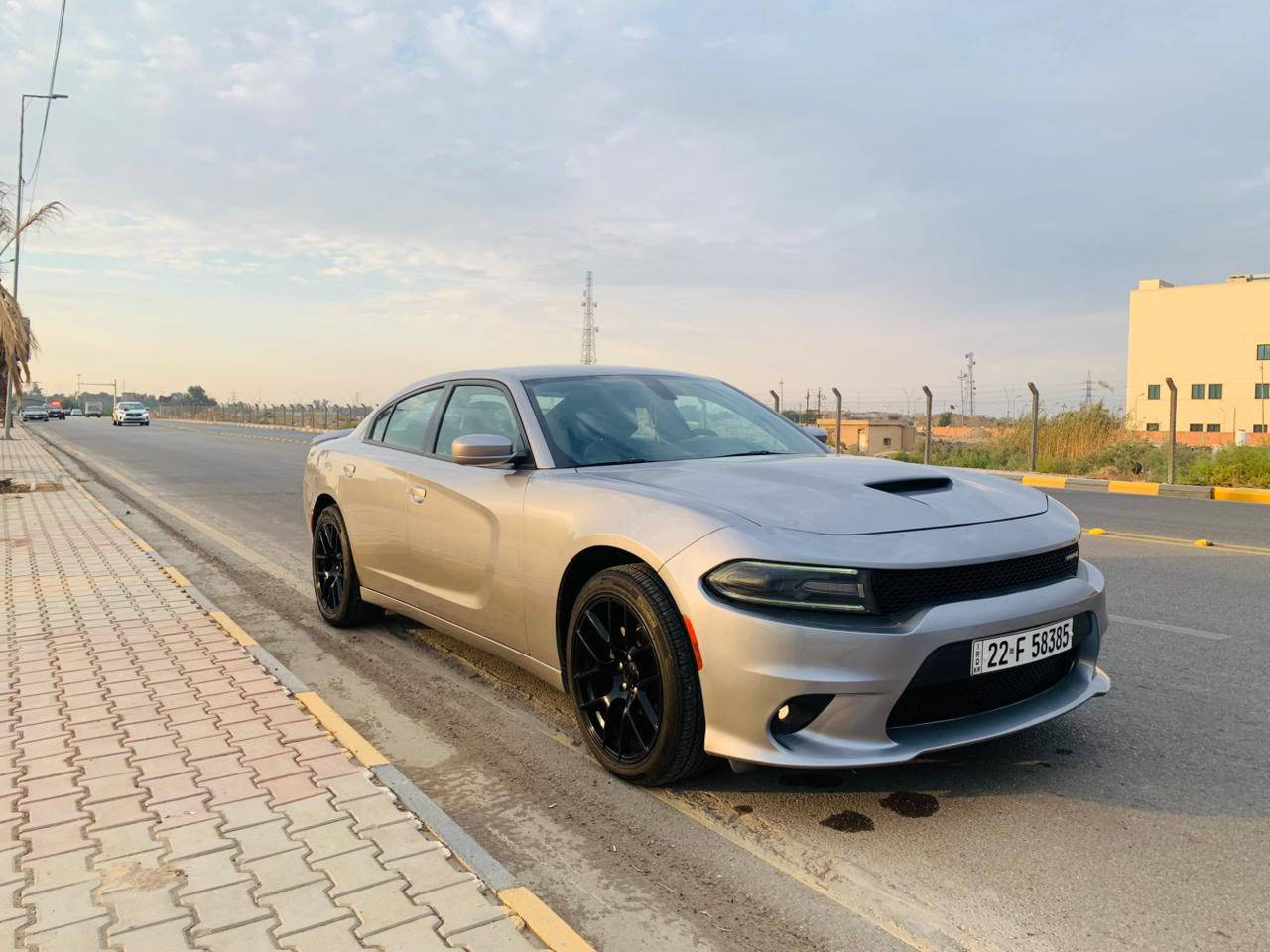 -جارجر SXT 2018 وارد امريكي
-السياره دخلت ضربه خفيفه جداً (دعاميه فقط )
-بالعراق صار بيها شخطين بالجاملغ الخلفي بارد 
-بنيد محدث GT 
-العداد 100mi
-محرك وكير بحاله ممتازه 
-محرك3.6L,V6 
-مواصفات الSXT معروفه
-تو ويل
-ويل 20 تخم اطارت جدد
-ادامه كامله لسياره وجاهزه

(السياره رقم اربيل ب اسمي )

مكان السياره واسط كوت 

السعر:215وبيها مجال قليل 

موبايل : ,***********
