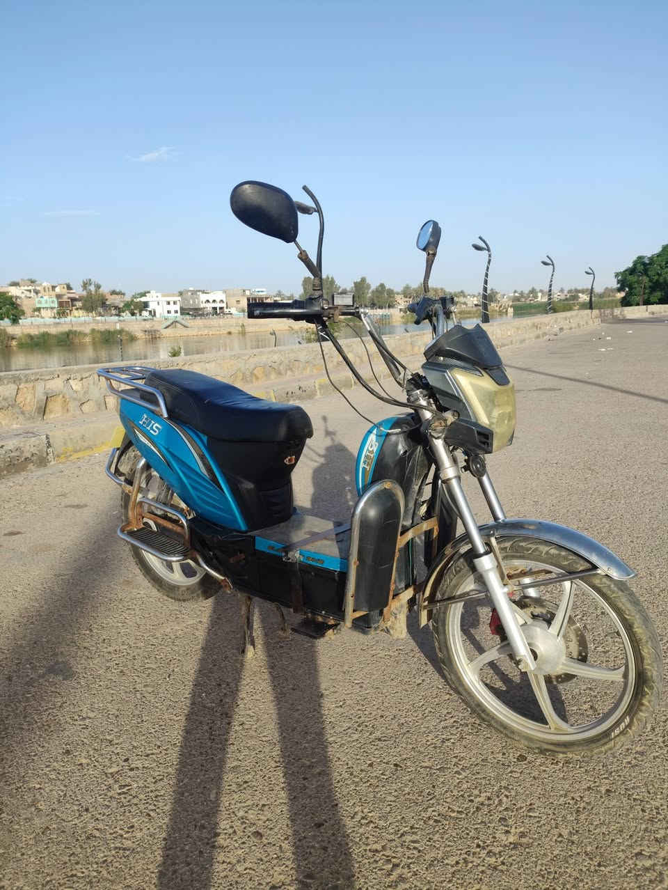 مكلف بنشر موطور شحن نضافة خير من الله ناقصة بس باتريات موطور كامل مكملة لغرض الاستفسار يرجى الاتصال على الرقم ***********
