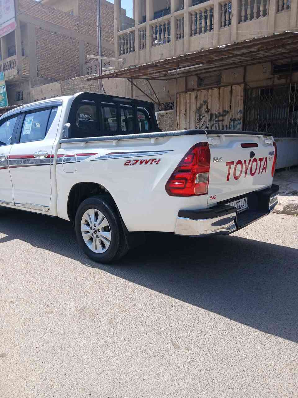 سلام عليكم 
بيكم هايلوكس ناصي موديل 23 ساز كير اوتوماتيك 
مكفوله من صبغ سيارة 
بيها بارد فقط داخل سونار
ماشيه 55
رقم بغداد تحويل مباشر 
سعرها 265 بيها مجال قليل 
***********
مكاني بغداد شعلة
