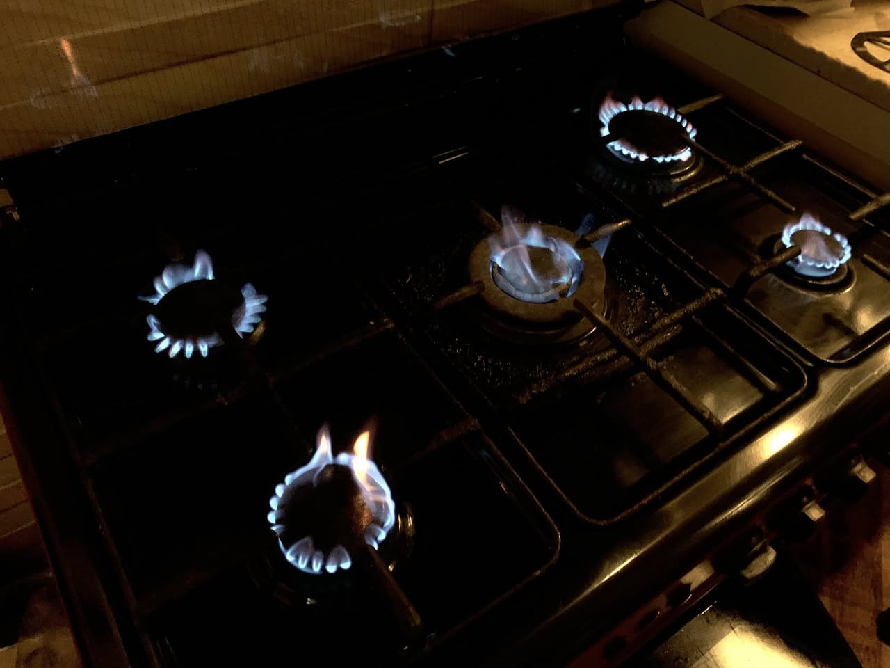 طباخ للبيع 
٥ عيون شغال والفرن شغال سعر ١٠٠ الف وبعد بي مجال 
للاستفسار خاص


**إذا كنت صاحب هذا الإعلان وتريد حذفه لأي سبب، رجاءا أرسل رسالة إلى الدعم الفني**