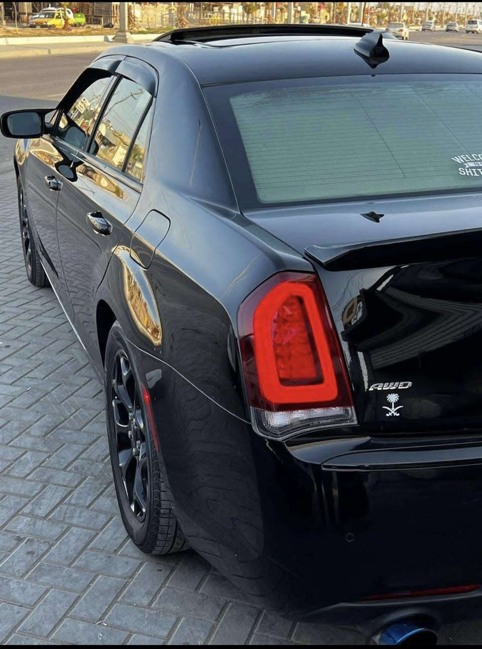 سلام عليكم للبيع او للمراوس 
السعر  ((   168   )) 
كرايسلر اوباما S300 فول مواصفات 
2017 معلايه 2020 فور ويل ملغي 
رقم بصره الرقم الجديد 
صبغ ٥ قطعه قماره تكم كفاله حوض خلفي كفاله 
شاصي امامي ايسر سحب بدون صبغ بدون معجون 
سونار موجود هزه صاعد بعد ٣ اشهر تخلص يعني 
كبل تحول تروح للمرور تروج معامله 
محرك ٣٦٠٠     6 سلندر 
حداده تخم تاير دواخل كامله شغل وطلع 
مكاني البصره الهارثه السعر  ((  ١٦٨  ))
***********
