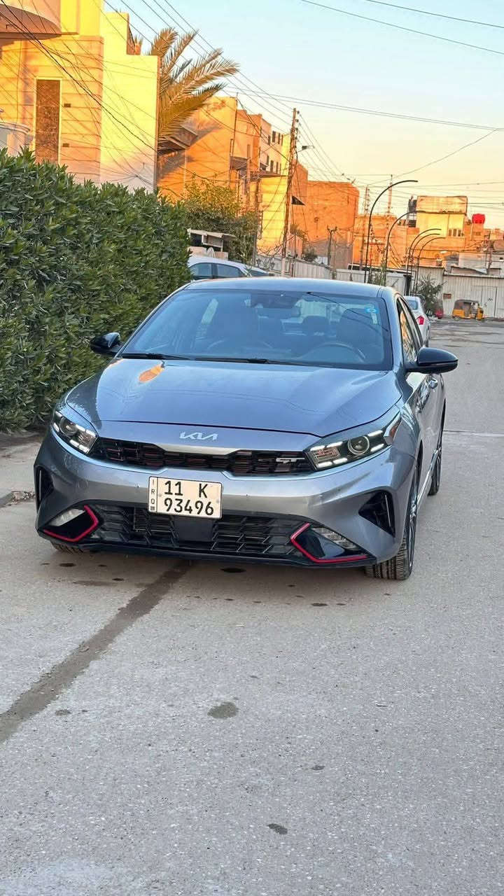 السلام عليكم 
للبيع فورتي GT Line دوش 2000⚡ اعلى فئة بل فورتي 2023حادثها قطعه وحده جاملغ امامي الايسر مبدل فقط  بلادي اصلي✅

 وجاملغ صبغ من امريكا ماشية 53 الف 
 
تدفئه تبريد 🆕 كشنات  كهرباء ⚡️   كشنات حضن شفتات بل ستيرن رادات امامي وجانبي وخلفي ⚡ تشغيل عن بعد 

مكاني بغداد الشعب  :***********
السعر:159 ورقة قابل للتفاوض
