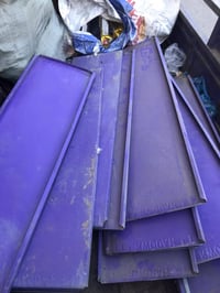 رفوف محل للبيع رفوف محل عدد 23 وحده للبيع السعر 5 للقطعه   العنوان بغد...