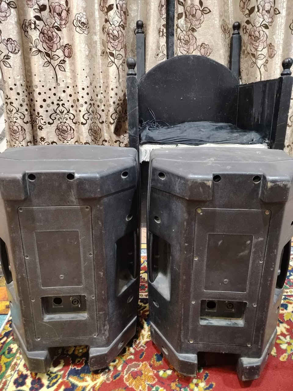 سستم صوت بكامل  ملحقاته للبيع
مكسر صوت جاسكو خطين
زوج سماعات دبدوب
مايكات عدد2 اسوار
وايرات _استاندات
يخدم الشور والثكيل 
صوت ونقاوة ودفع فول السعر 450 وبيهن مجال بسيط 
للاستفسار *********** مكاني الديوانية مركز
