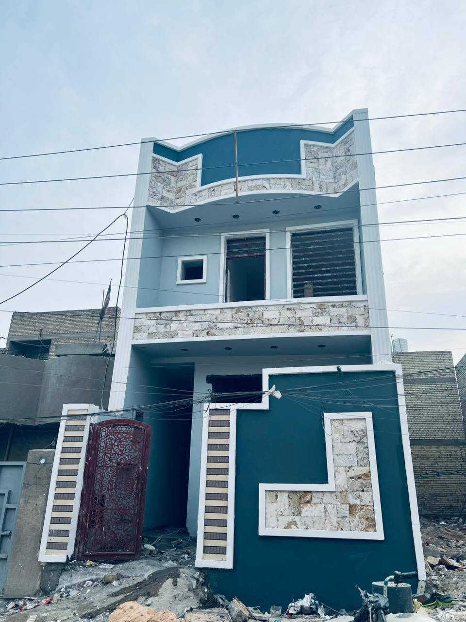 عمل الواجهات حسب الطلب 
كادر طلس وصبغ داخلي وخارجي 
***********

