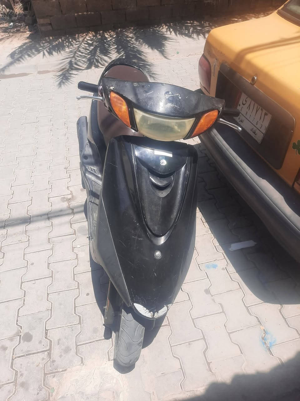 سلام عليكم دراجه بريز لامفتوح ولا مبدل بيها شي كابريتر اصلي بيها صوت كلجات كفرات اصليه سعر ٤٠٠ مكاني بغداد نهايت حي اور ***********
