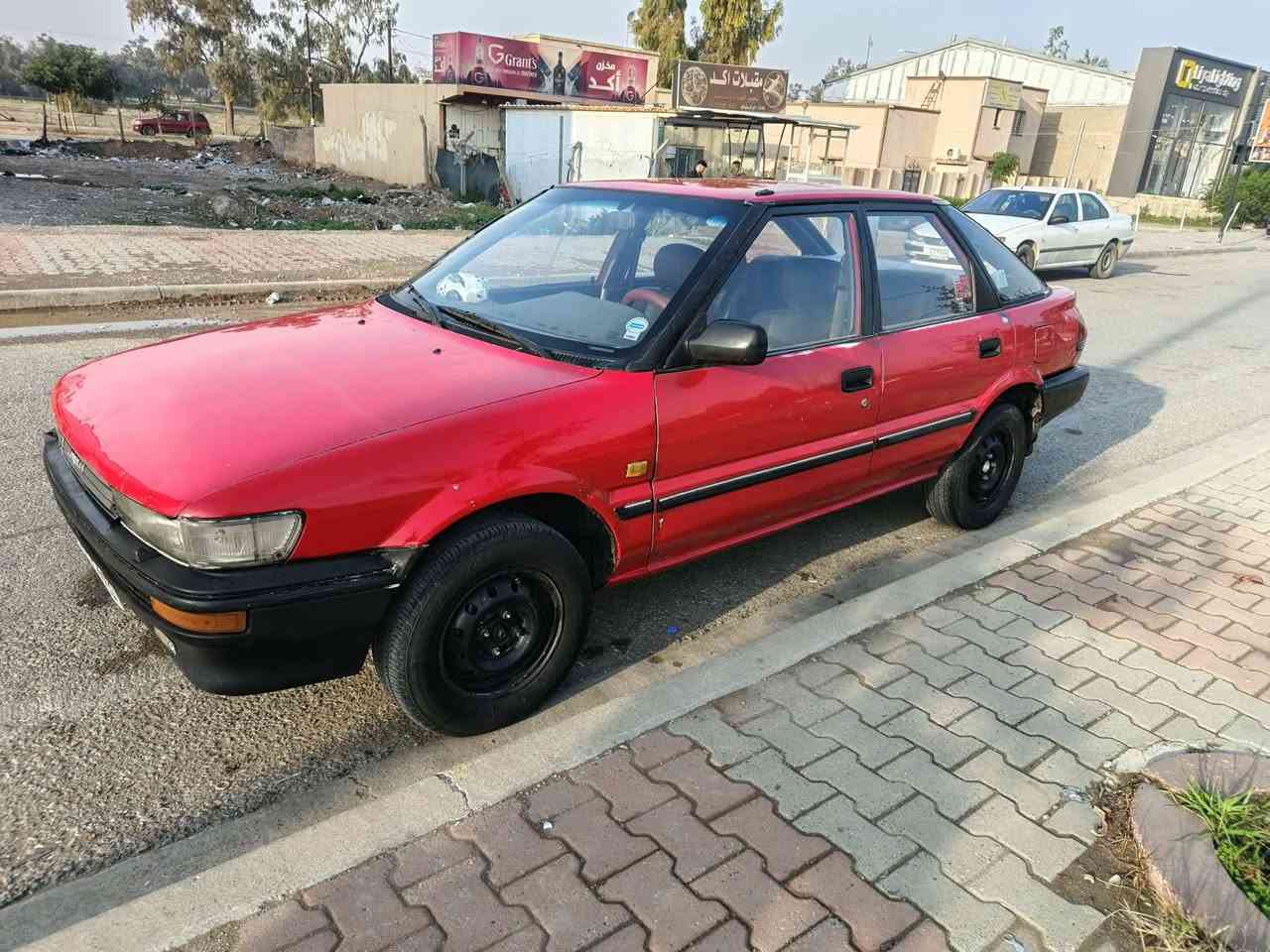 كورلا موديل 1990 سنويه هزه جديد صاقطه رقم اربيل دولي بدون ضربه بي بس صبغ شي قليل سعر 50 بي مجال بسيط***********
