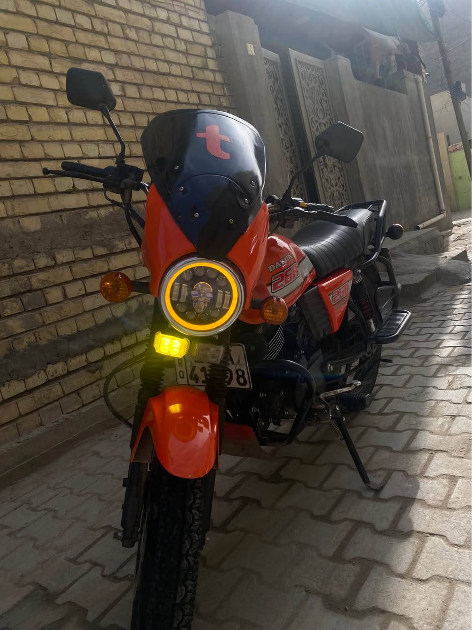 دايوان 2023 (باب اول ) مو تجميع وتقليد اصليه الدراجه نضيفه مناقصها شي مكينه ناعمه لا رجه ولا خشونه 
مرقم كربلاء باسمي 
عليها تايرات جبلي جلاتين اصلي باكستاني 
دراجه مناقصها شي حته دهن مبدل جديد شغل واطلع والله يرزقك ..السعر 2500 قفل بغداد, العراق


**إذا كنت صاحب هذا الإعلان وتريد حذفه لأي سبب، رجاءا أرسل رسالة إلى الدعم الفني**