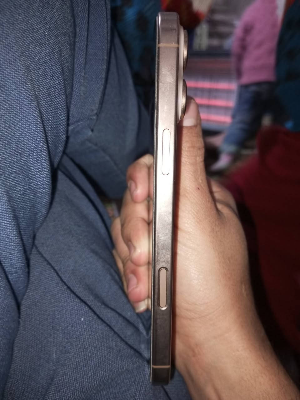 سلام عليكم ايفون 16 برو ماكس شركه ماستر 
عراضه ويا الكارتون مالته موجوده ماستر اكرر
ذاكره 256 بطاريه 99 بلاديه لا مفتوح ولا مصلح
السعر مليون و 1450 عنواني بغداد
مدينه الصدر الهاتف ***********
