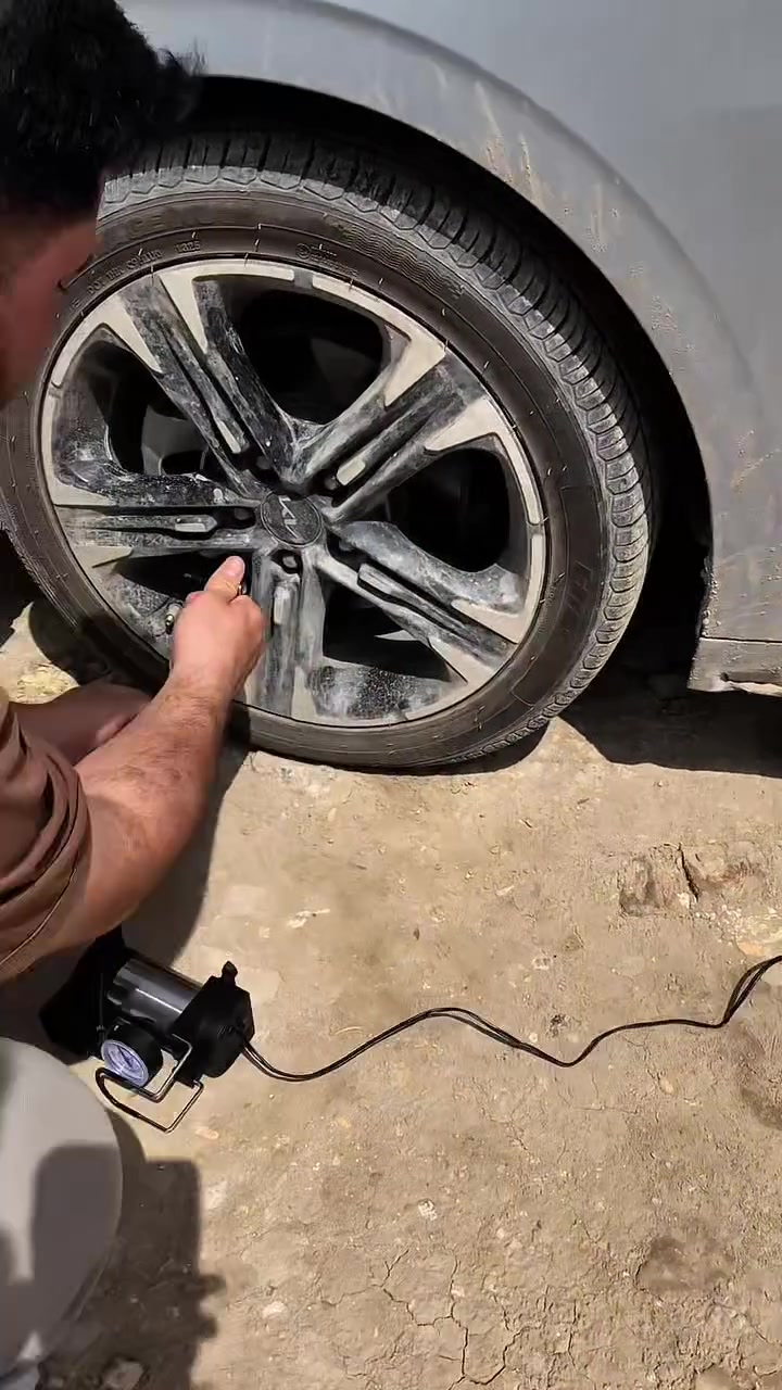 💨 لا تبقى محتار وقت تحتاج هواء!

كمبروسر Bihart محمول للسيارة بتصميم عملي وسهل الحمل 🔥

يجي بـ 1 سلندر ومعدل ضخ 85 لتر/دقيقة لنفخ سريع ⚡

يشتغل على فيشة ولاعة السيارة 12V بكل سهولة 🚘

خليه وياك بالسيارة وابقَ جاهز بأي وقت


**إذا كنت صاحب هذا الإعلان وتريد حذفه لأي سبب، رجاءا أرسل رسالة إلى الدعم الفني**