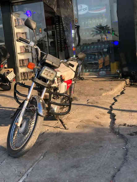 السلام عليكم دراجه للبيع تايكر اربعة كير سعر 350 وبيه مجال مكاني شهداء البياع ***********
