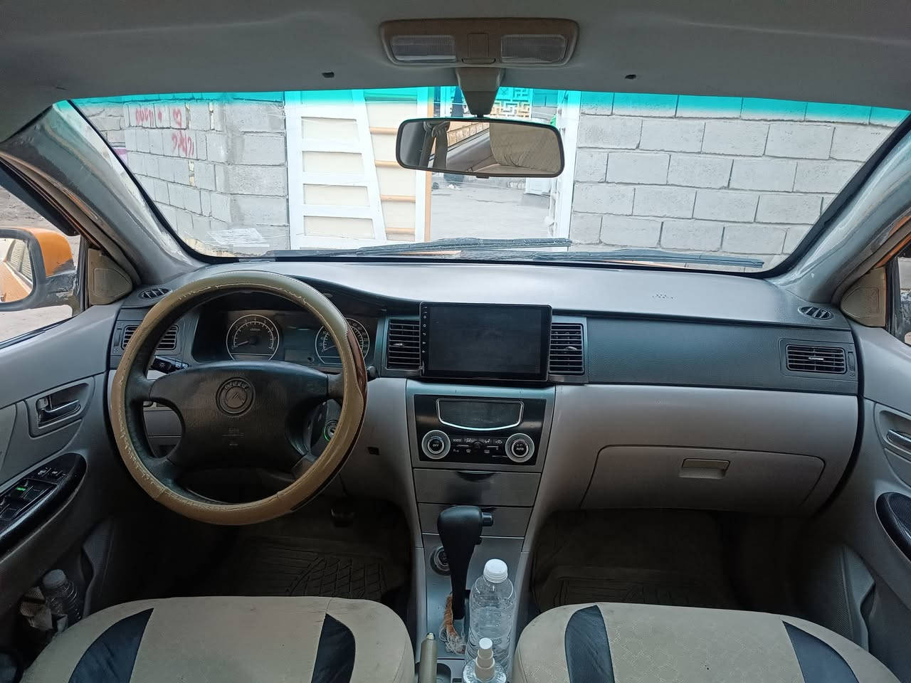 السلام عليكم جيلي موبل 2013 رقم ذي قار مصفره هيئه وغرامات سنويه لشهر 11وتسقط راعيها موجودو
محرك كورله 1800نحله
  تبريد كربائيات كلها تمام
بيها لايت زنون  
 طخم تاير كله جديد 
مصبوغه حزام فقط 
السعر 46 وبيها مجال قليل 
مكان سوق الشيوخ ***********
