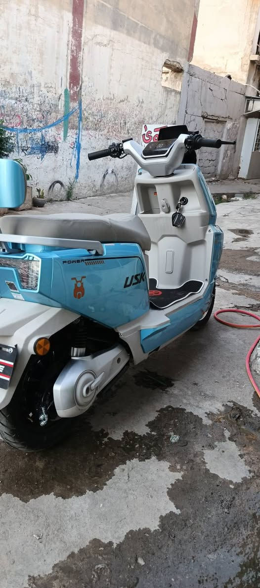 ماطور شحن للبيع جديد مستخدم 10 ايام فقط 
ملف 3500 W 
76V 
40امبير 
السعر مليون و ميتين 1200.000
***********
***********
