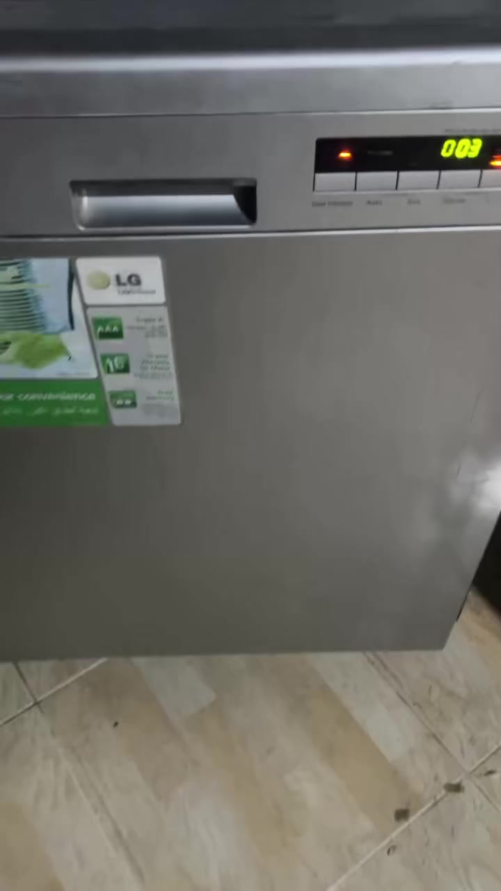 غساله صحون lg خوشناو سعره 250 الف 
توصيل جميع المحافظات 20 الف 
***********
