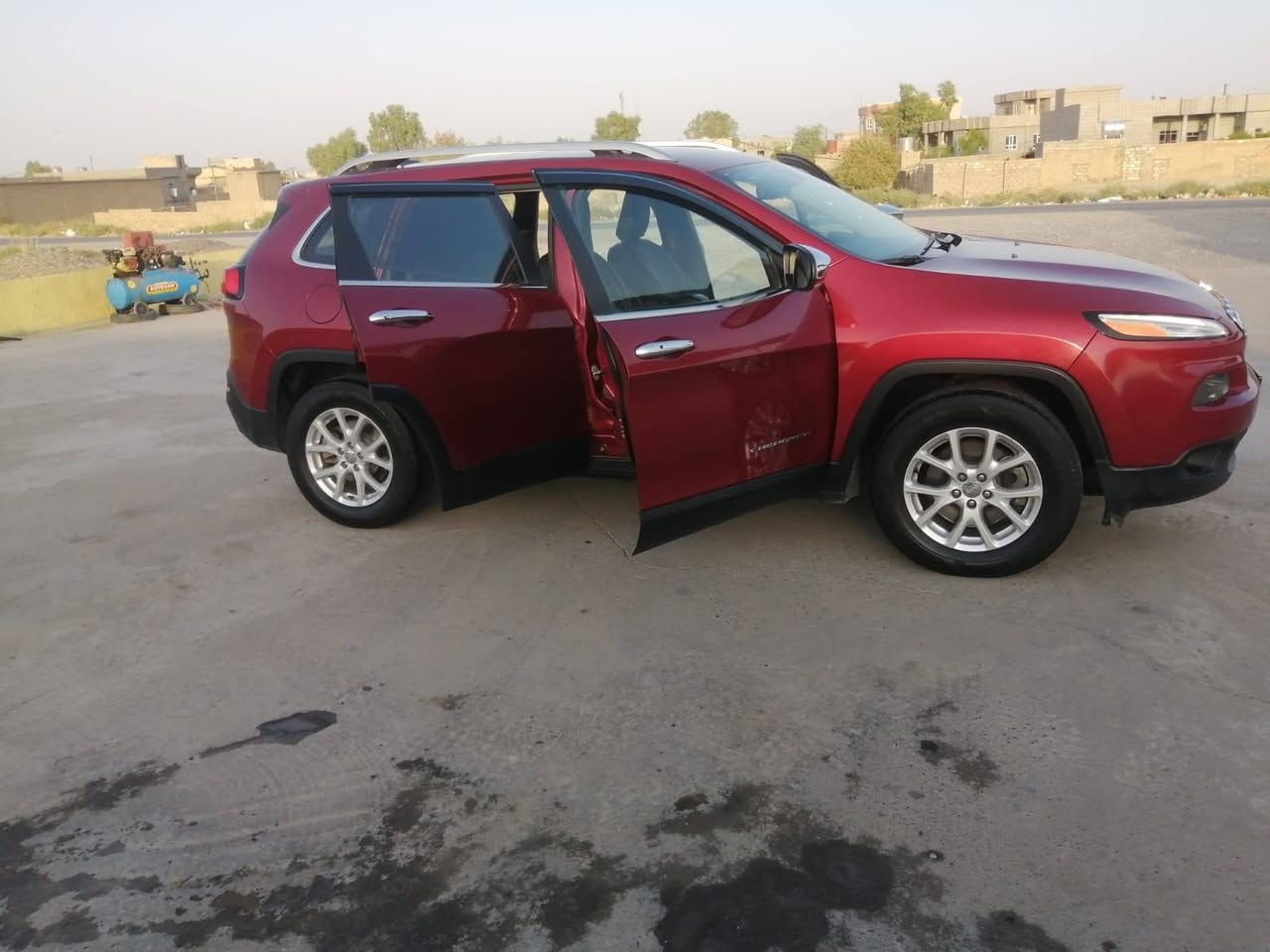 السلام عليكم
للبيع سياره جيب كلين بدون ضرر
موديل 2017 سياره جديده
سنويه لل 30
تريد تحويل او وكاله
سعر 145 وبيها مجال بسيط
رقم ***********
