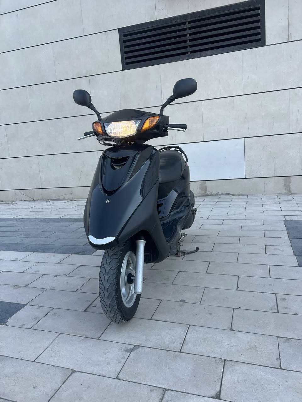 السلام عليكم للبيع دراجه يوماها اكزز ياباني نوزل خطين،استان كهربائي ياباني لأصلي
‏‎السرعه,،،140  ماشيه ٥٥ الف حقيقي ماخذها من معرض واورقها كامله وبأسمي 

حجم المكينه (125cc)

‏‎شلعه :ومعدل.(نكره سلف)

‏‎المحرك:نضيف كلش  برغي ممفتوح.كفرات مثل مشوفون بصوره  نضيفه كلش

‏‎٪؜ ‎دراجه كشر ومكينه نضافتا٩٩  

‏‎كامله أيٌ نقص مابيها‎    

دراجه مميزه ونضيفه وحلوه بلخير علئ الي ياخذها ‎

‏‎السعر ١١٠٠ )))وبيها مجال للطيبين))) محتاج ودا ابيعها 

‏‎مكاني بغداد اي استفسار 

***********
