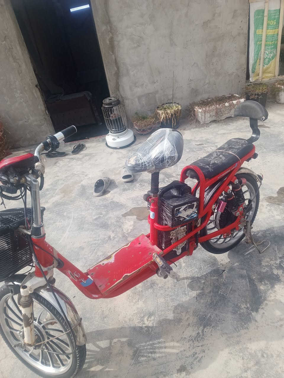 السلام عليكم  بايسكل شحن للبيع يحتاجلة بطاريات السعر 75 وبي مجال الرقم  ***********
