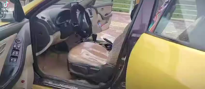 السلام عليكم.... للبيع او مراوس ب كيا حمل 
النترا موديل 2008رقم بغداد جديد
 شرعيها بل موصل شرط وكالة وتحويل سنويه جديده محرك 16 وكير شرط ضرر شبر بل داير الخلفي فقط بدون داخل السعر 112 وبي مجال بسيط
للتواصل ***********... ***********
