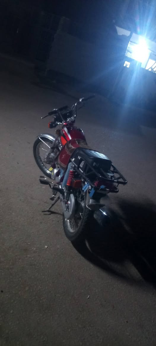 اسلام عليكم دراجة 26 نامة امتياز صارلهة شهرين من طالعة من المعرض السعر 700 وبيها مجال 
متواجد خاص 📞


**إذا كنت صاحب هذا الإعلان وتريد حذفه لأي سبب، رجاءا أرسل رسالة إلى الدعم الفني**