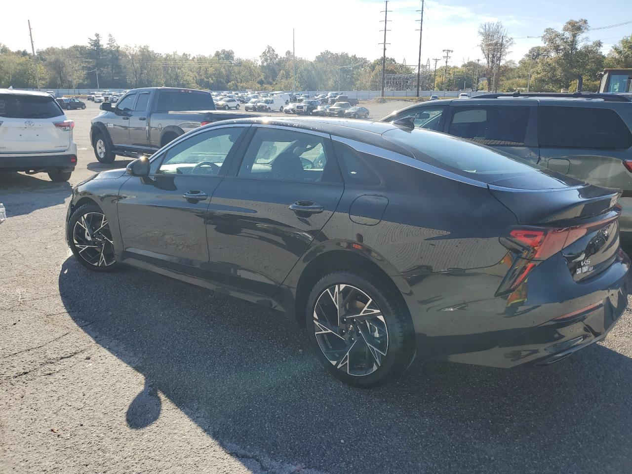 #أعـــلان_مــــــــــزاد #مكتب_بوابة_دبي
سعر نقل مخفض الى جميع الموانئ
ـ نوع السيارة : 2026 KIA K5 GT-LINE
ـ تاريخ المزايدة : 1/4/2026 الساعة 5:00 مساء 
ـ السعر : حسب تاريخ المزايدة المذكور أعلاه: 200$ دولار 
ـ الضرر والمواصفات : حسب الصور المرفقة
-جميع السيارات الهايبرد الكهرباء معفي
من الكمرك الضريبة والرقم مجاناً
ملاحـــظــة .. السيارات المعروضة داخل الصفحة هي مجرد نماذج بسيطة للمزاد
وللمزيد من المعلومات الحضور الساعة الرابعة عصرا الى مقر الشركة الكائن في:
شارع الحزام الاخضر المدينة المايئة- مقابيل حي العدالة #النجف_الاشرف
المكتب ***********
زيد الطفيلي***********
عبد الله الزاملي***********
للانضمام لكروب الواتساب اضغط ع رابط
https://chat.whatsapp.com/HEg5DTFOYCnFPwSoSvOuuq
