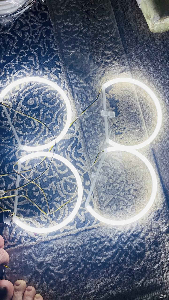 حلقة e46 e36 e39
ابيض و برتقالى 
سعر ٤٠ الف
توصيل موجود.


**إذا كنت صاحب هذا الإعلان وتريد حذفه لأي سبب، رجاءا أرسل رسالة إلى الدعم الفني**