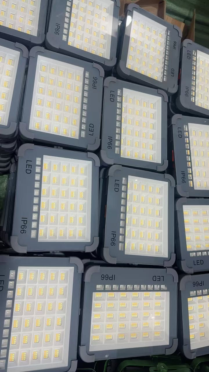 Solar outdoor lights - direct from factory, highly efficient and energy-saving, waterproof and durable. We accept orders - looking forward to working with you 🤝


**إذا كنت صاحب هذا الإعلان وتريد حذفه لأي سبب، رجاءا أرسل رسالة إلى الدعم الفني**