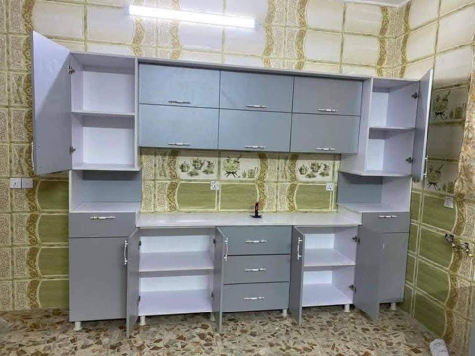 يتوفر لدينا 
مطابخ يكون سعر المتر دبل ملحق معه مرمر طبيعي كوارتز 450دولار سعر المتر
واذا مطبخ ملحق واحد 180دولار سعر المتر
والخشب mdf


**إذا كنت صاحب هذا الإعلان وتريد حذفه لأي سبب، رجاءا أرسل رسالة إلى الدعم الفني**