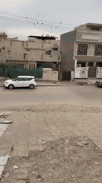 سلام عليكم بيت للبيع في حي العامل مقابيل الجسر التفاصيل في الفديو المساحه 150 للاستفسار الاتصال على الرقم ***********
