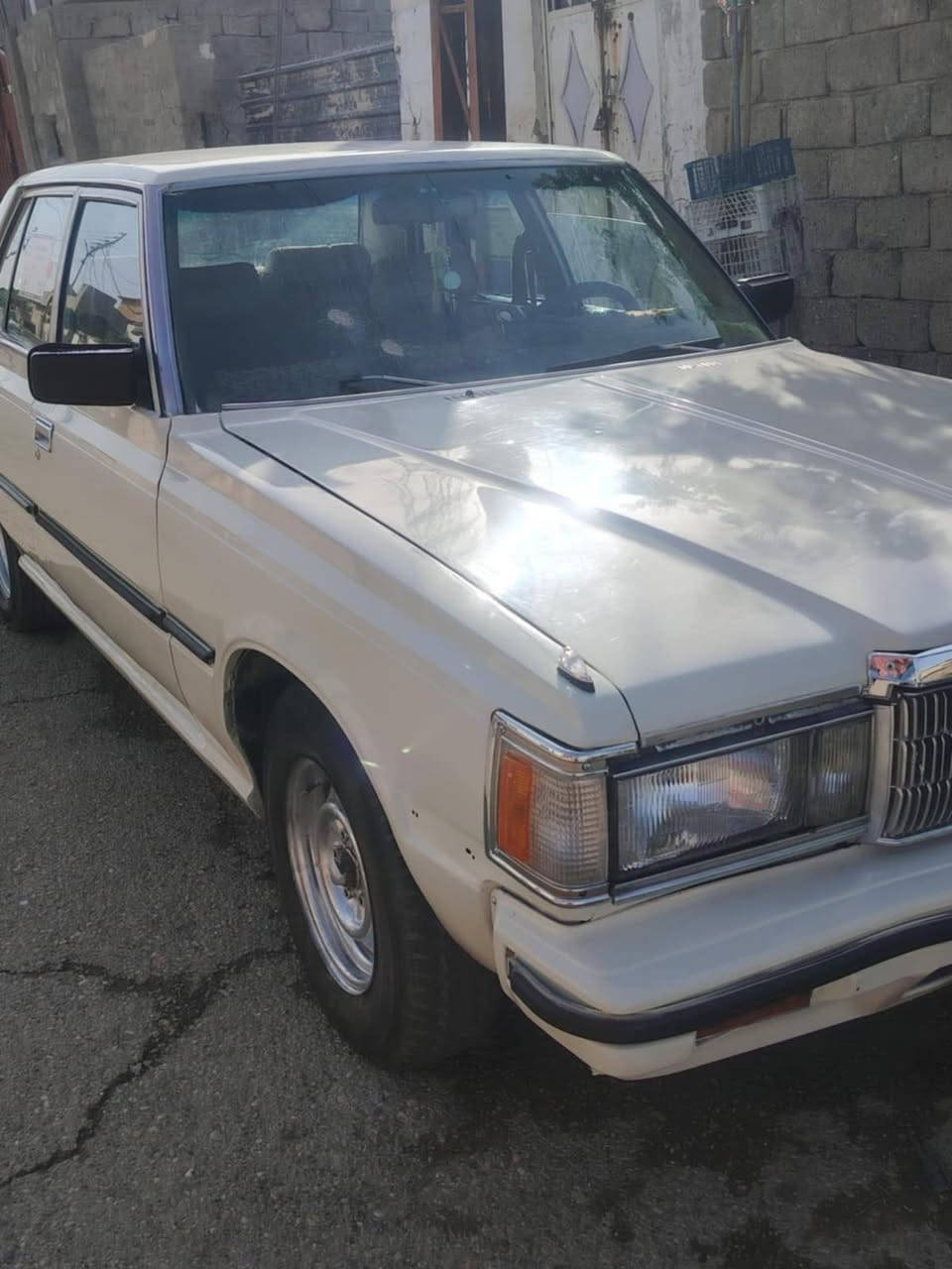 سوبر موديل 82صبغ حداديه السياره جهازه من كلشي
شرط لا صرف ولا نفخ محرك كير بطه 
شرط التحويل والوكاله 
السعر 35 بيه مجال 
***********
