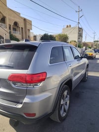 جيب كراند شيروكي 2015 رقم واسط الماني فئت لمتد مواصفات فول عدا الفتحه ...