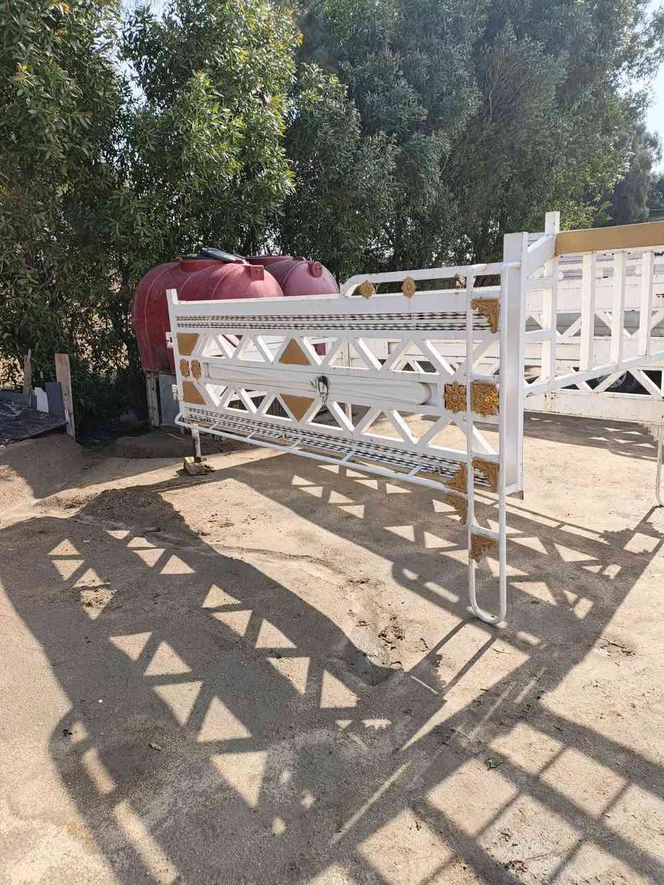 السلام عليكم محجر كيا للبيع محجر نظيف كلش العنوان النجف للاستفسار ***********
