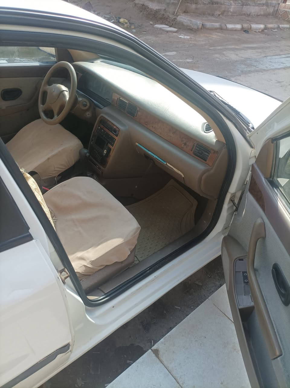 السلام عليكم سمند للبيع موديل 11 محور كورلا العنوان الناصريه قضاء الشطره للاستفسار أتصل على الرقم *********** الرقم بيه واتساب
