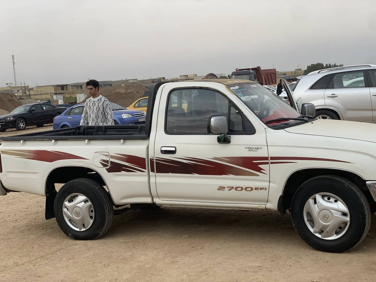 سياره لبيع بيكم ياباني 2004 مكفوله كفاله عامه فول موصفات تبريد  شغال دكم جامات انتصال عل رقم معروضه سعر 110.       ***********
