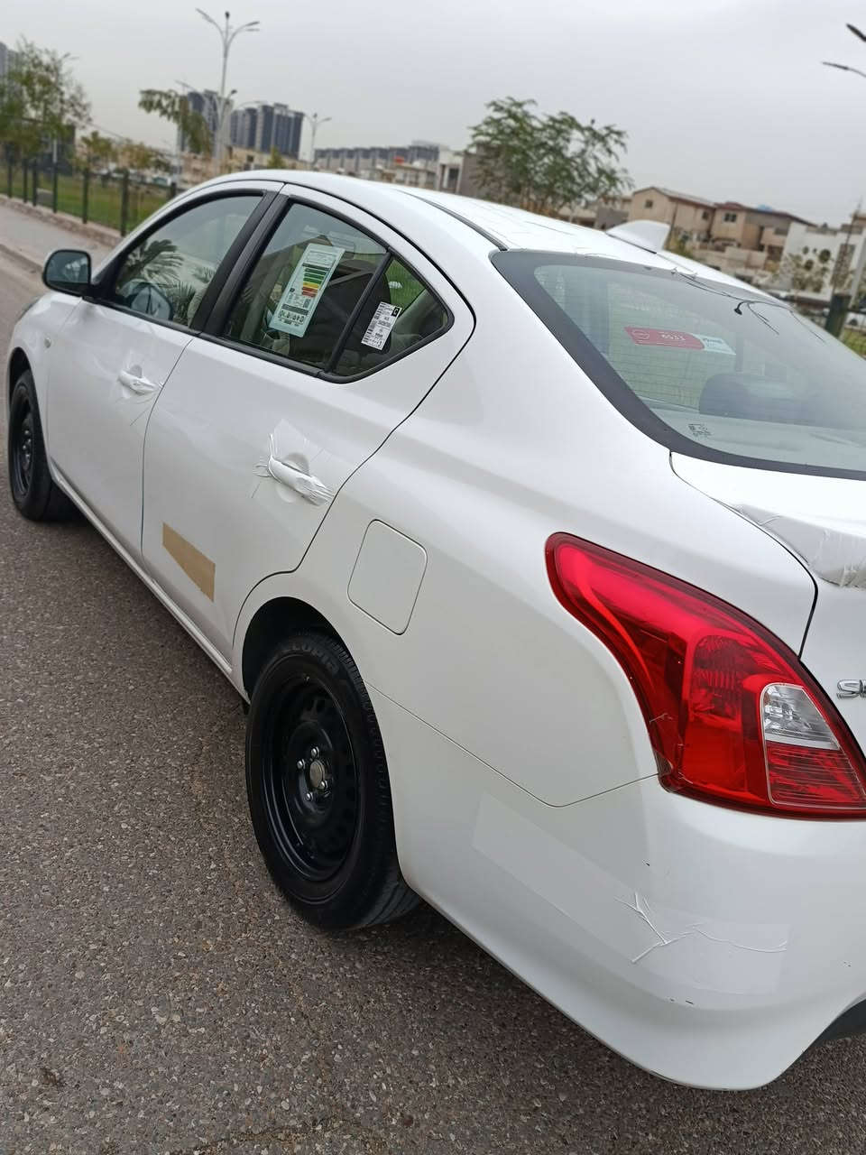 سلام عليكم سني 2024 اشركه السور  هندية بليتة الزركه 
كفالة عامه عد طخة وحد باب خلف السايق فقط سبير منازل تايرات الشركه بيهه جدد ماشيه 30الف
 الارضيات والكبات مال شركه ممفتحوحات بالجيس مغلف الكاعيه والكشنات كامل مع الصندوق  السعر 122 
رقم بغداد جديد انكليزي  *********** ***********
