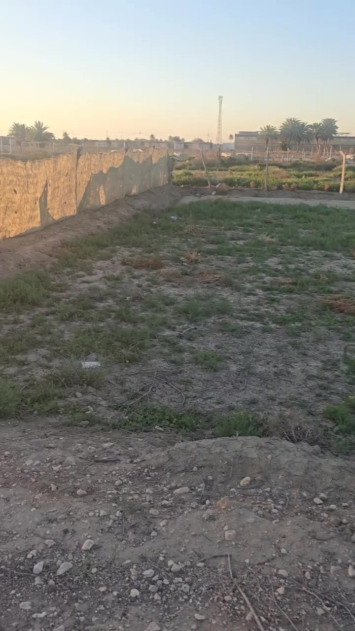 قطعه للبيع مساحه ٢٥٠ متر طابو زراعي سند موقع قرب علويه شريفه بنت الحسن. ***********
