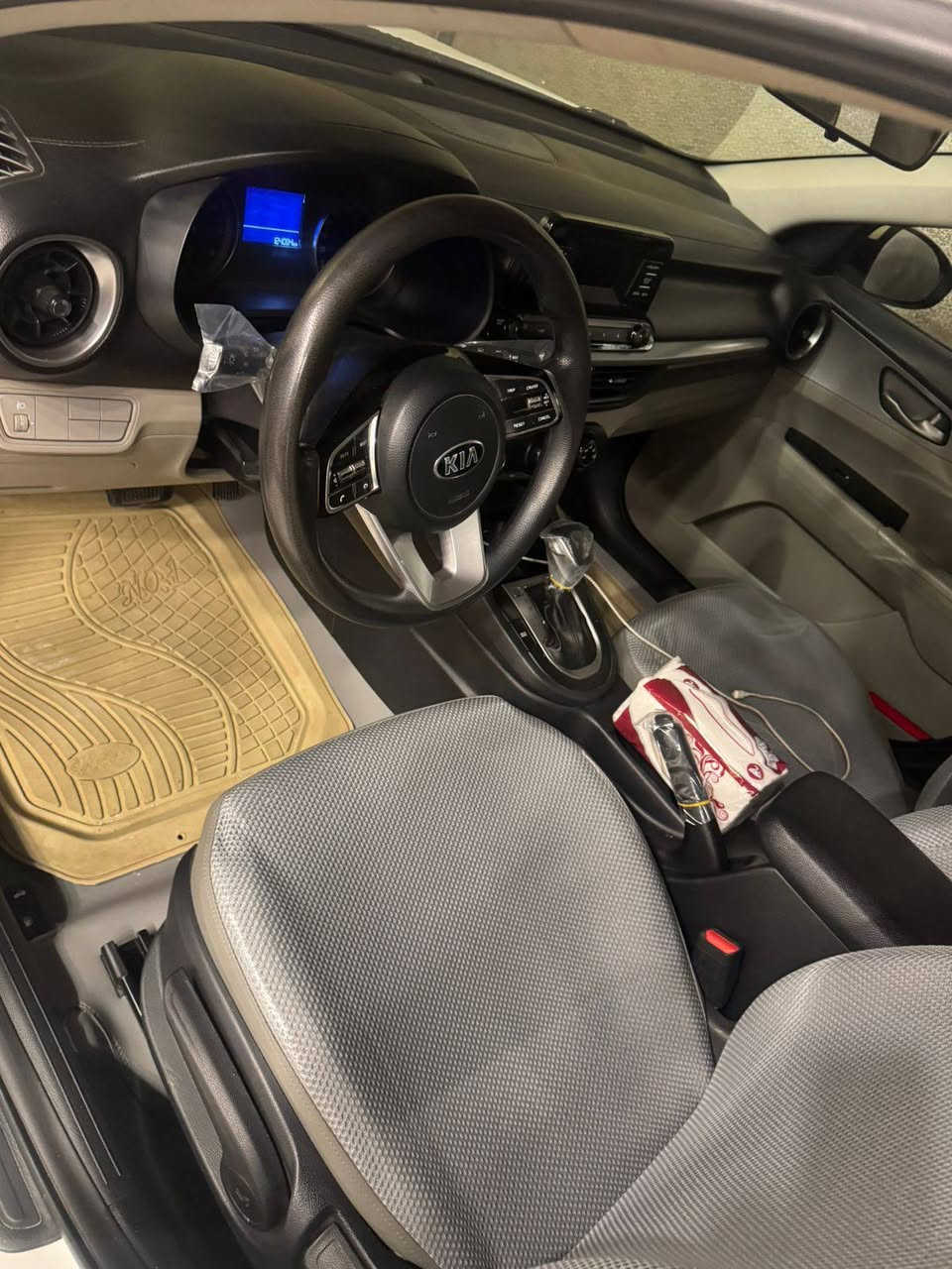 السلام عليكم سيراتو خليجي موديل 2021 فول مواصفات محرك 1600 رقم اربيل ماشيه 124 الف رقم تريد تحويل او وكالة سعر 163وبيها مجال مكانها بغداد حي الجهاد اني مكلف بالنشر هذا رقم صاحبها 
***********
